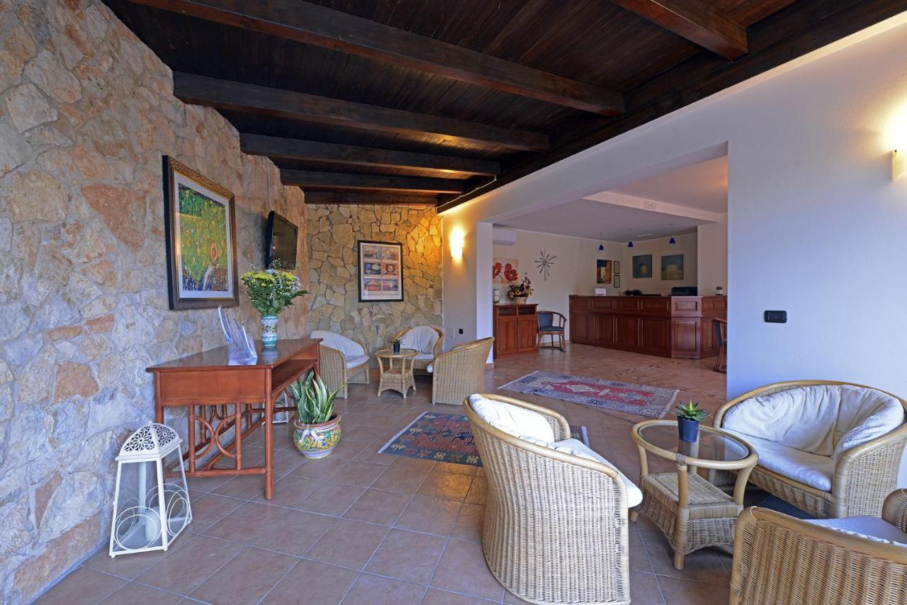 Oasis Hotel Residence Resort Lampedusa Bagian luar foto