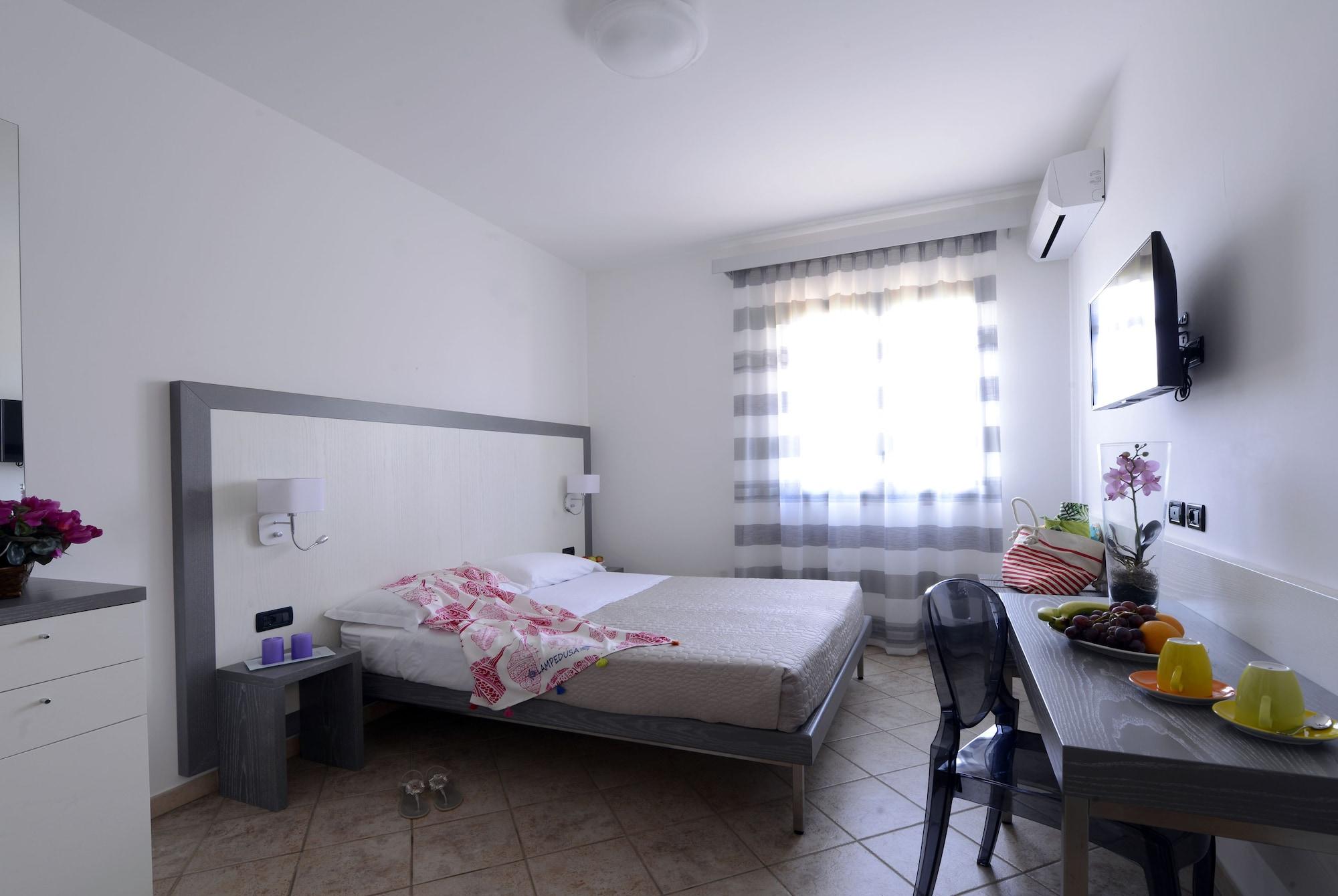Oasis Hotel Residence Resort Lampedusa Bagian luar foto