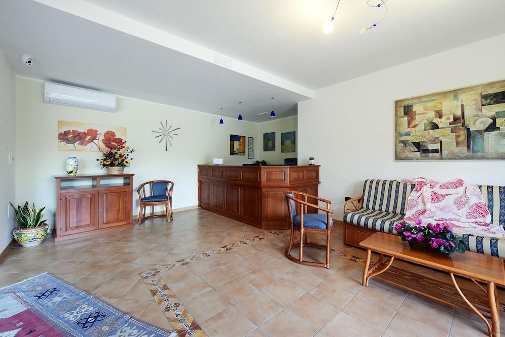 Oasis Hotel Residence Resort Lampedusa Bagian luar foto
