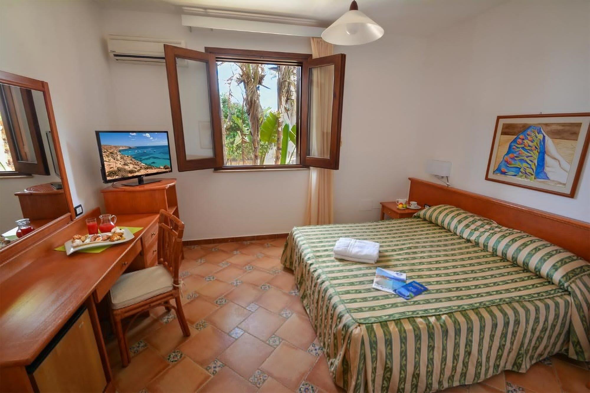 Oasis Hotel Residence Resort Lampedusa Bagian luar foto
