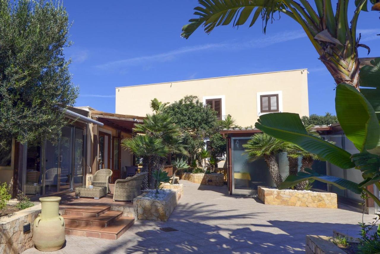 Oasis Hotel Residence Resort Lampedusa Bagian luar foto